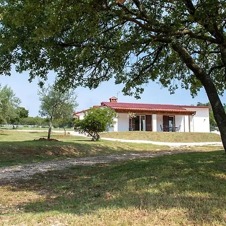 House Ivanka For 5 Persons With Pool Contry Side Of Rovinj Holiday home