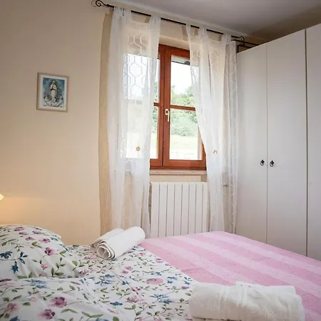 House Ivanka For 5 Persons With Pool Contry Side Of Rovinj Holiday home