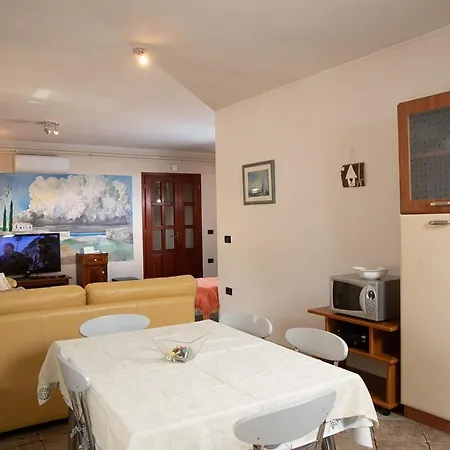 House Ivanka For 5 Persons With Pool Contry Side Of Rovinj