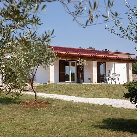 House Ivanka For 5 Persons With Pool Contry Side Of Rovinj Holiday home Rovinjsko Selo