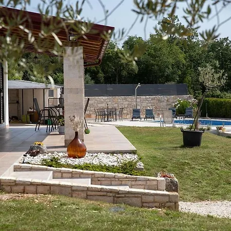 House Ivanka For 5 Persons With Pool Contry Side Of Rovinj Rovinjsko Selo