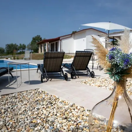 House Ivanka For 5 Persons With Pool Contry Side Of Rovinj * Rovinjsko Selo